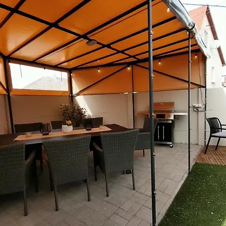 Apartment Cseresznyefa Vendeghaz *