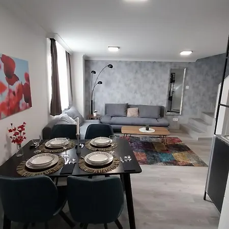 Cseresznyefa Vendeghaz Apartment