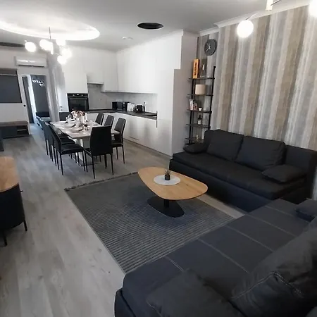 Apartment Cseresznyefa Vendeghaz