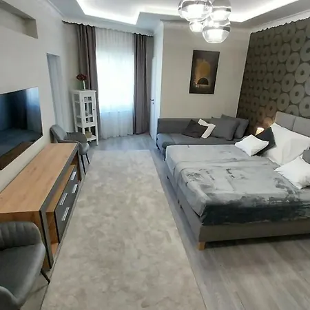 Cseresznyefa Vendeghaz *