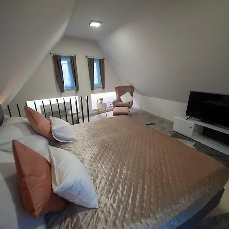 Cseresznyefa Vendeghaz Apartmán