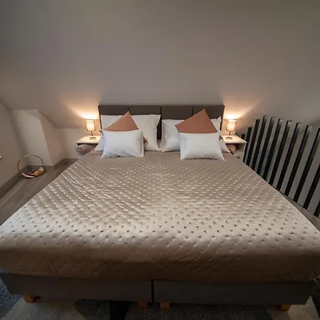 Cseresznyefa Apartman *