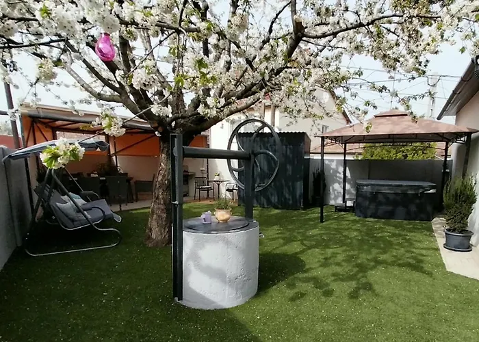 Cseresznyefa Vendeghaz Apartment *